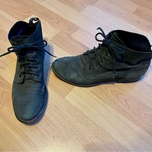 Sam Edelman lace up city ankle boots